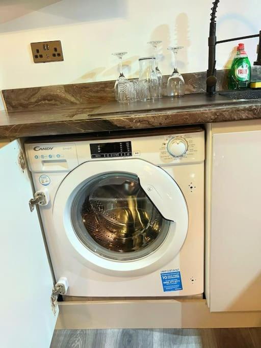 Lovely 3 Bed Ground Floor Apartment Near Qe Hospital Harborne Birmingham New Esterno foto